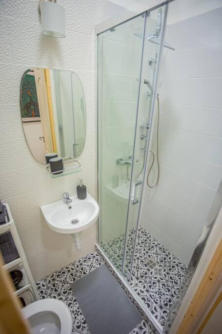 Cosy Flat In The Dob Street - Sapphire Apartment บูดาเปสต์ ภายนอก รูปภาพ