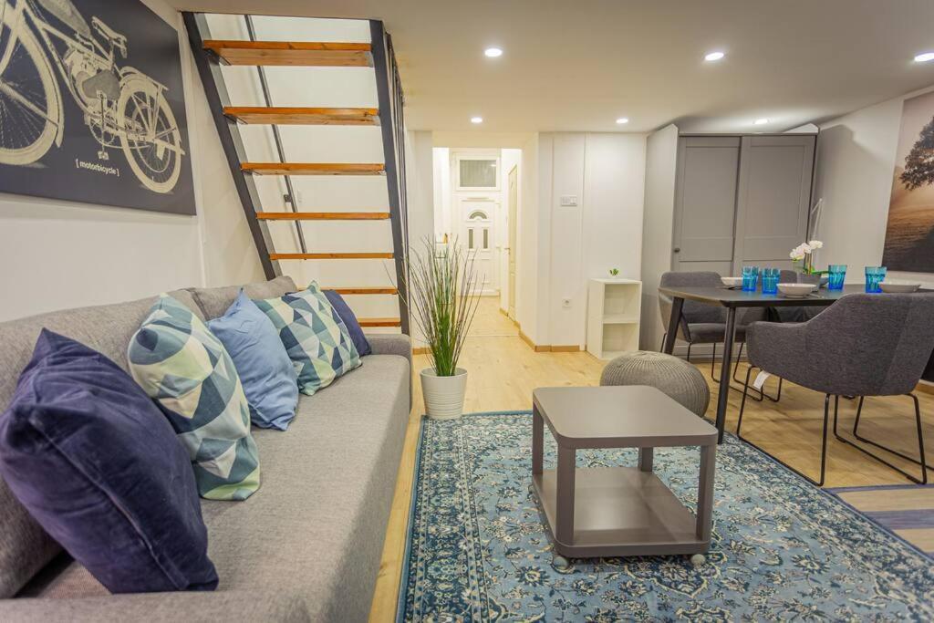 Cosy Flat In The Dob Street - Sapphire Apartment บูดาเปสต์ ภายนอก รูปภาพ